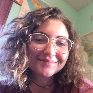 Meet your Posher, Hannah